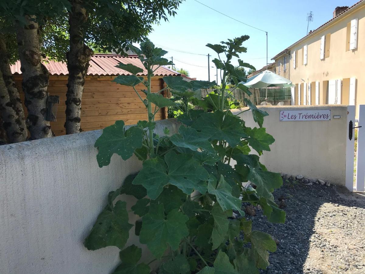 Les Tremieres Villa Le Thou Dış mekan fotoğraf