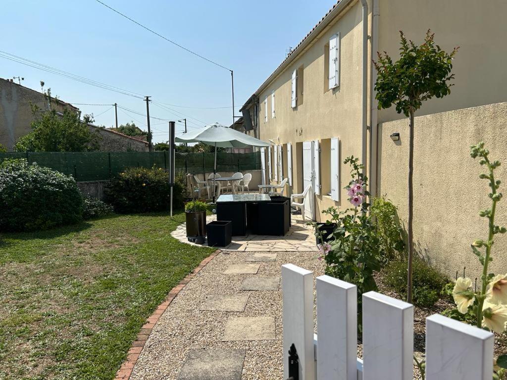 Les Tremieres Villa Le Thou Dış mekan fotoğraf