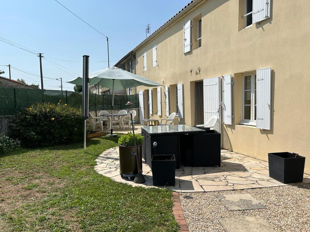 Les Tremieres Villa Le Thou Dış mekan fotoğraf