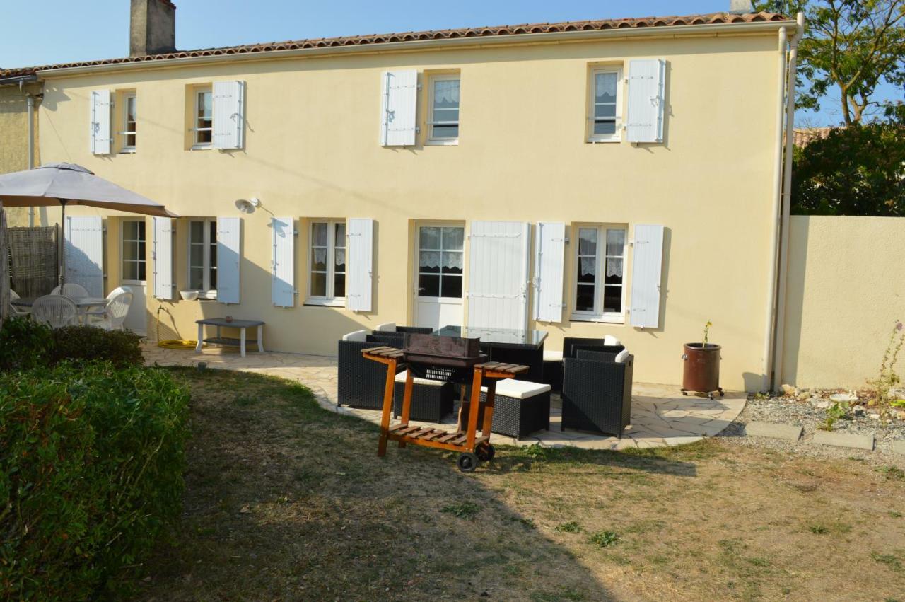 Les Tremieres Villa Le Thou Dış mekan fotoğraf