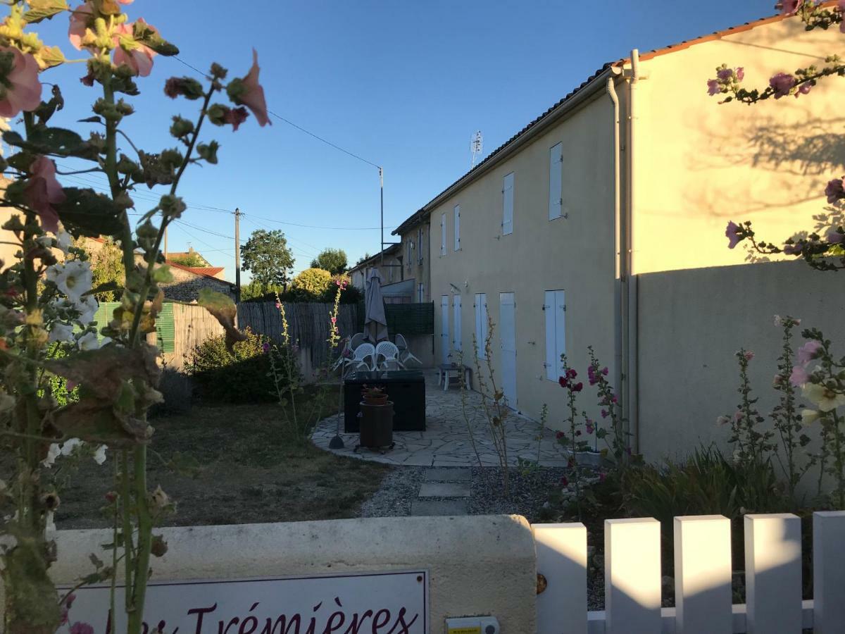 Les Tremieres Villa Le Thou Dış mekan fotoğraf